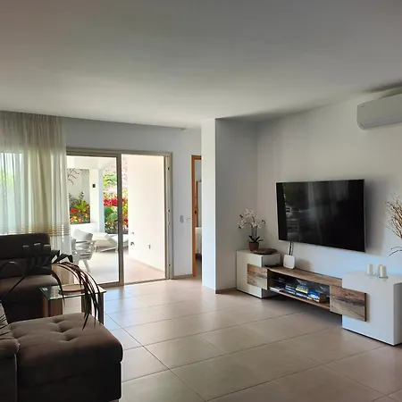 Garden Luxury アパート *